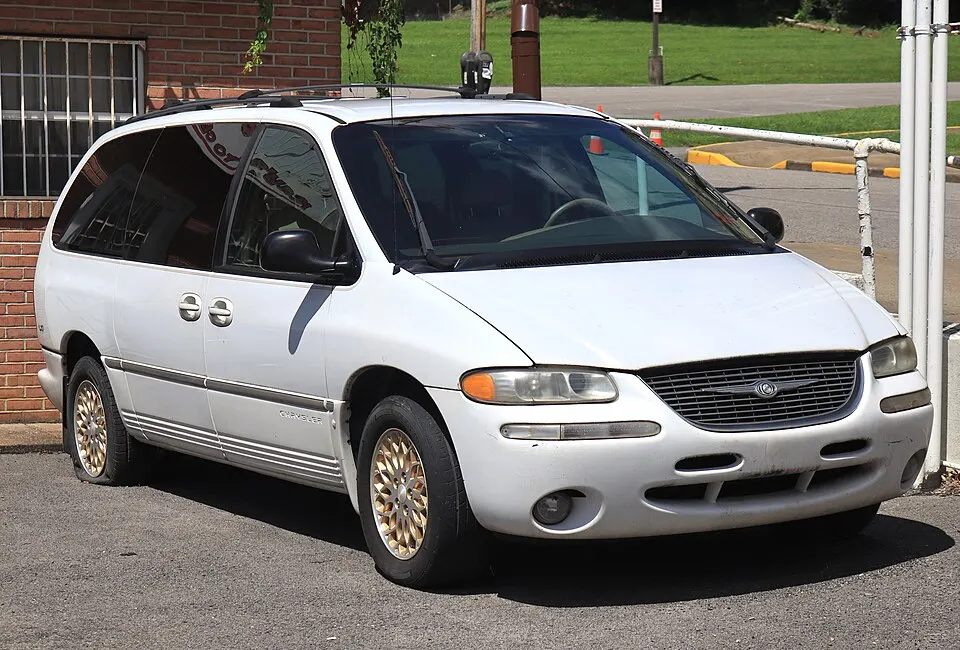 1998 Chrysler Town & Country in Bright White, front right, 08-23-2026, photographed in United States