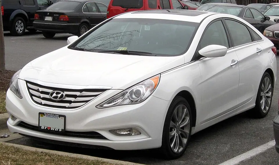 2011 Hyundai Sonata -- 01-17-2011, photographed in United States