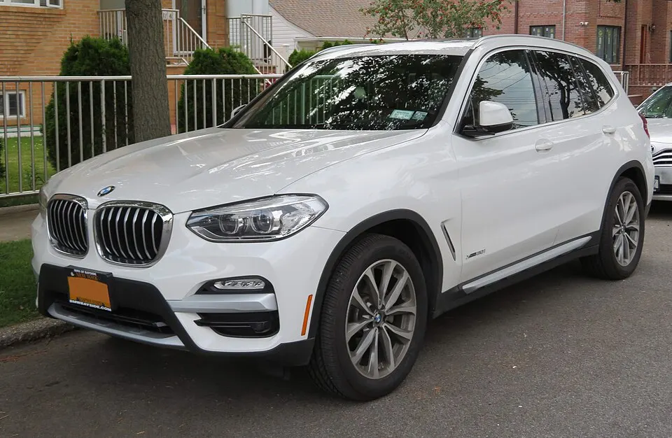 2018 BMW X3 xDrive30i front 6.20.18, photographed in United States