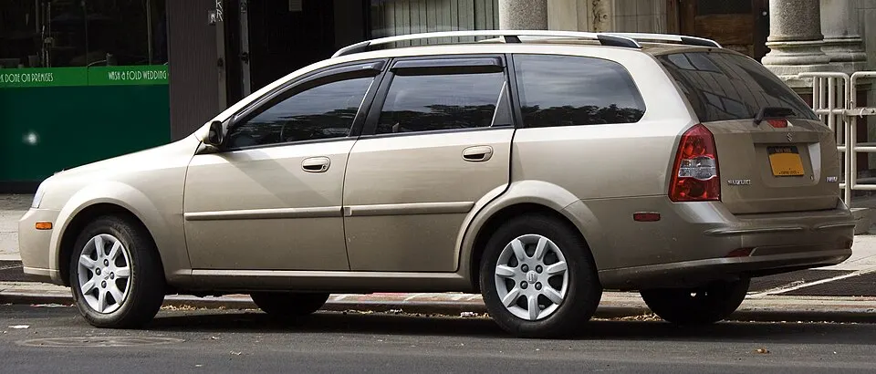 2005 Suzuki Forenza Wagon, photographed in United States