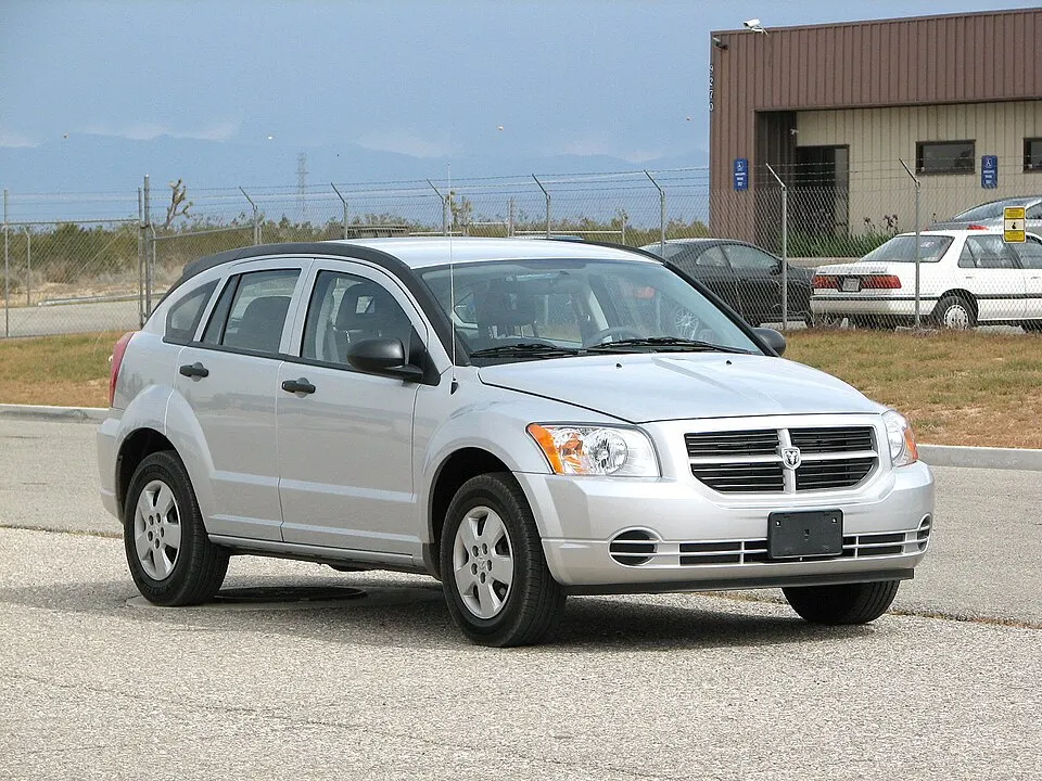 2007 Dodge Caliber hatchback -- NHTSA 01, photographed in United States