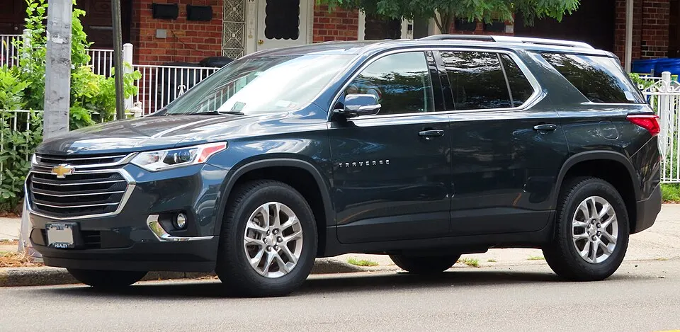 2018 Chevrolet Traverse LT, front 8.11.18, photographed in United States