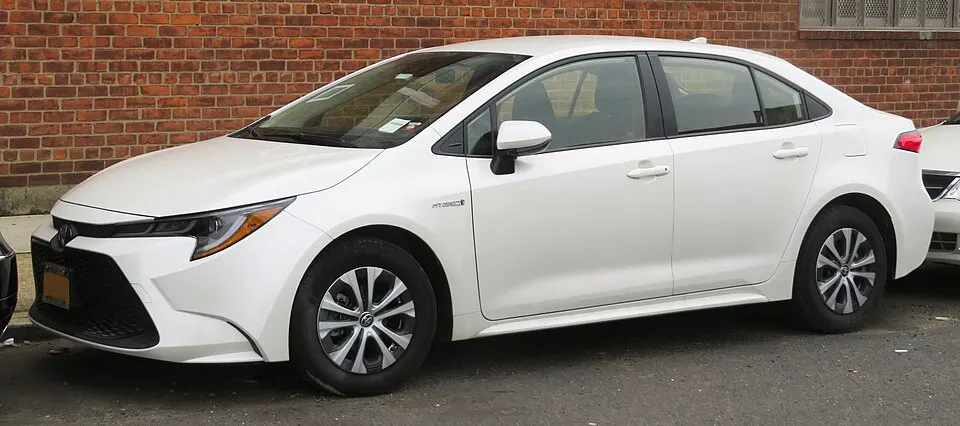 2020 Toyota Corolla LE (NA-market) front 4.29.19, photographed in United States