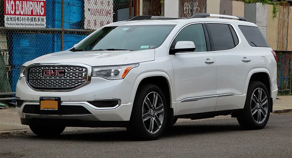 2019 GMC Acadia Denali AWD, front 10.11.19, photographed in United States