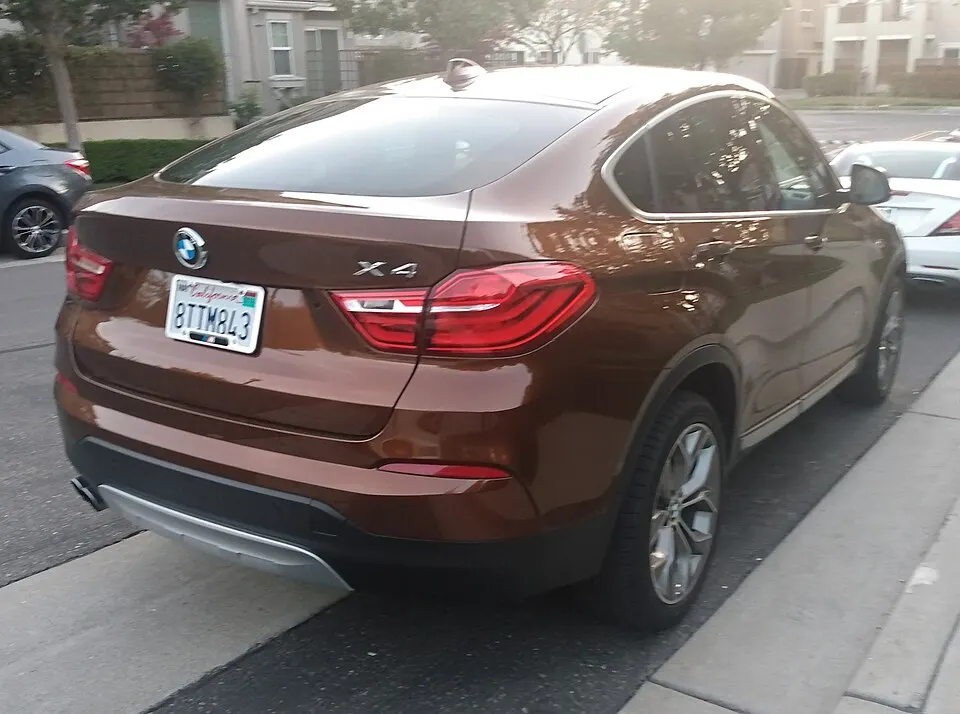 2018 BMW X4 xDrive28i, photographed in United States