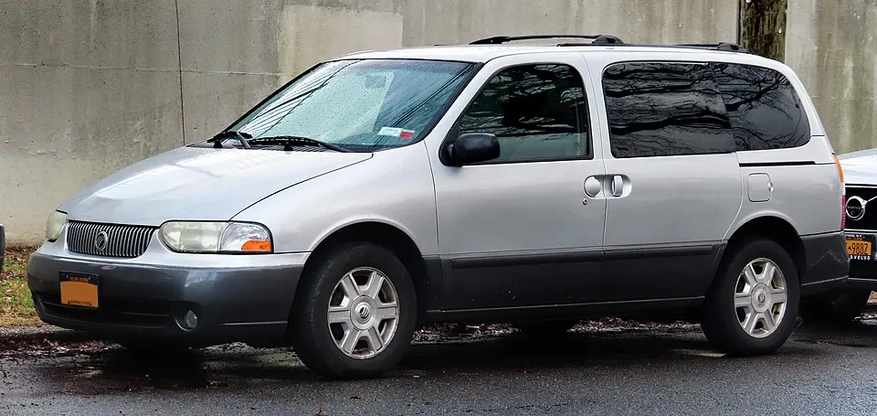 2001 Mercury Villager Sport, front 2.7.20, photographed in United States