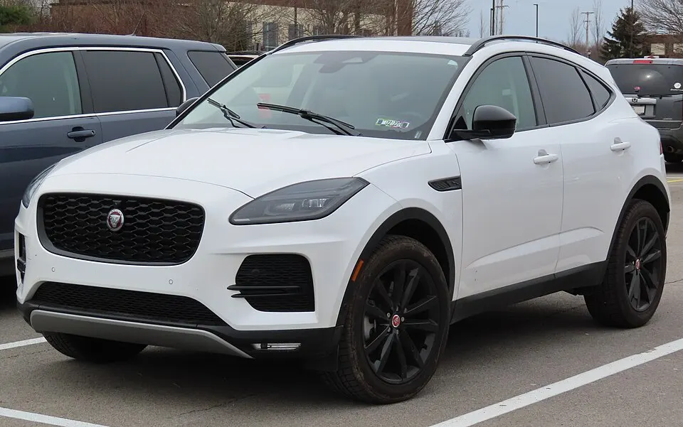 2022 Jaguar E-Pace P250 SE front left, photographed in United States