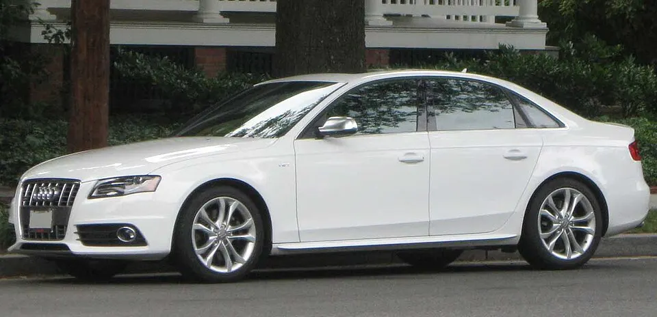 Audi S4 -- 06-14-2010, photographed in United States