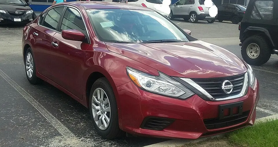 '16 Nissan Altima, photographed in United States