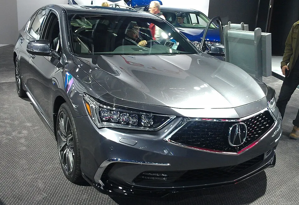 2018 Acura RLX au SIAM 2018, photographed in Canada