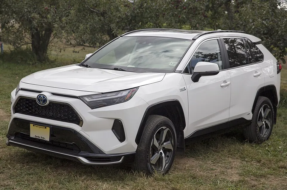 2022 Toyota RAV4 Prime SE in Ice Cap, front left, photographed in United States
