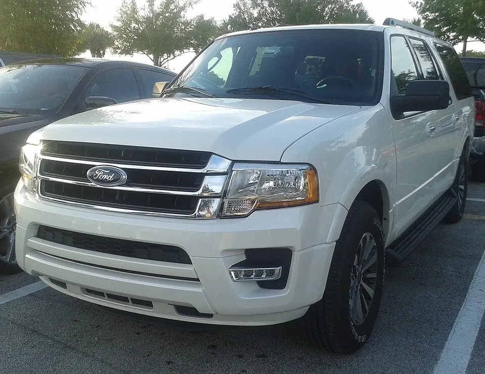 '15 Ford Expedition EL -- Front, photographed in United States