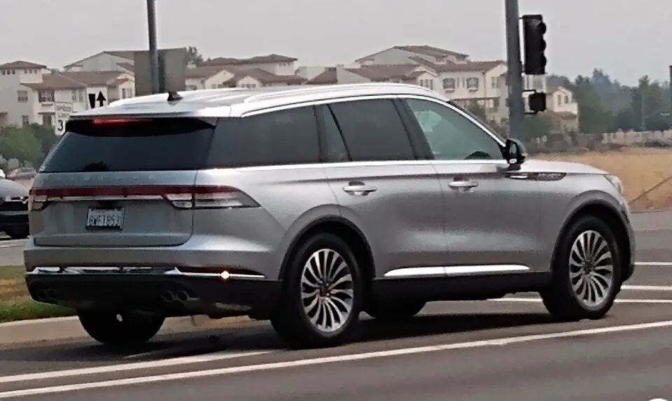 2021 Lincoln Aviator, photographed in United States