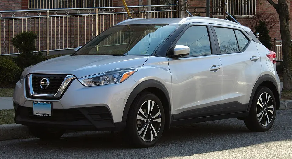 2018 Nissan Kicks SV front 3.30.19, photographed in United States