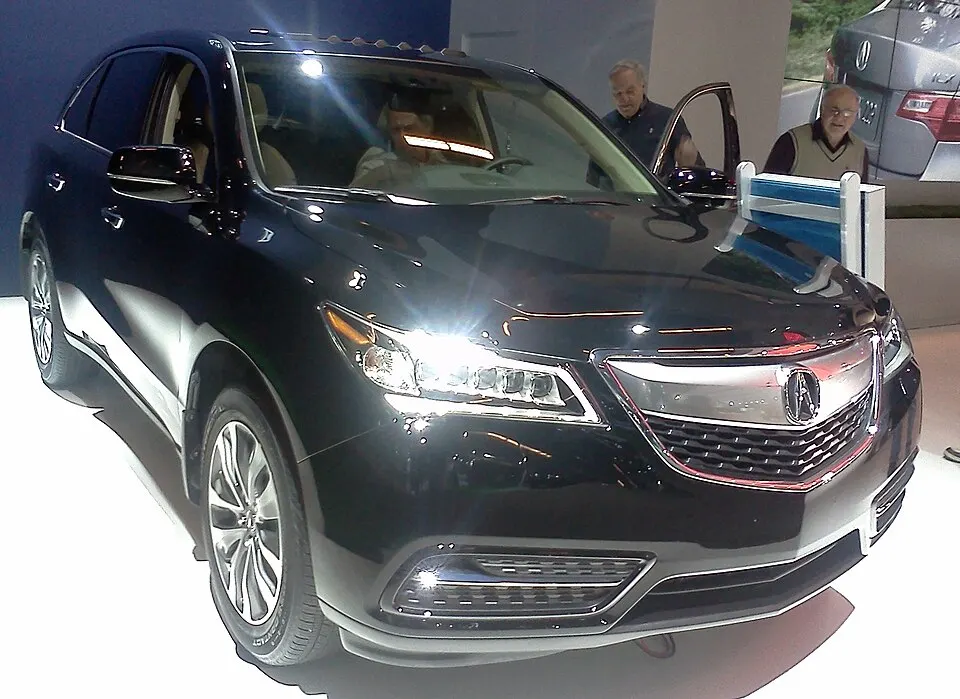 2014 Acura MDX ('14 MIAS), photographed in Canada