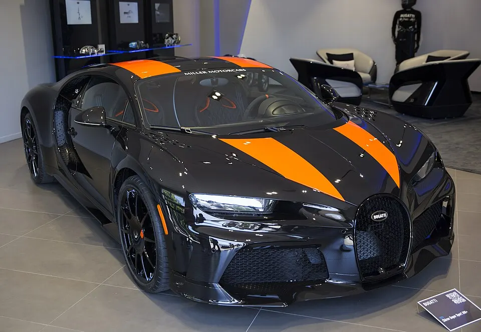 2022 Bugatti Chiron Super Sport 300+, front left (Miller), photographed in United States