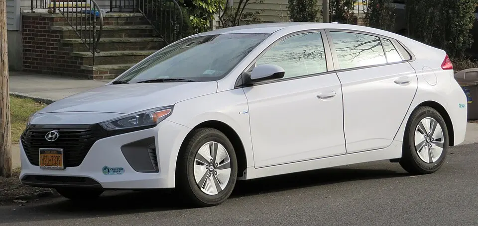 2017 Hyundai Ioniq Hybrid 1.27.18, photographed in United States