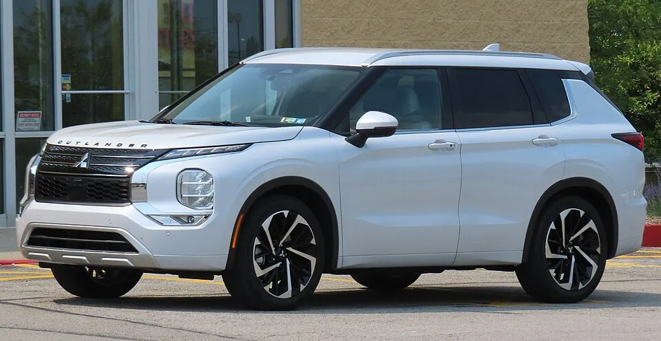 2022 Mitsubishi Outlander, photographed in United States