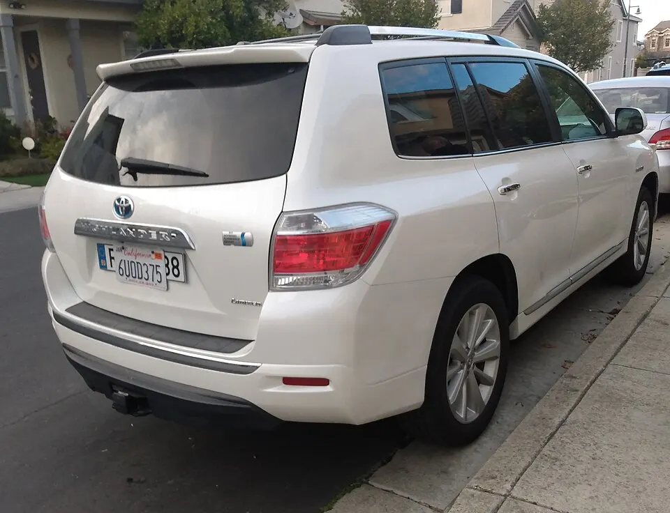 2010 Toyota Highlander Hybrid from the European Union, photographed in United States