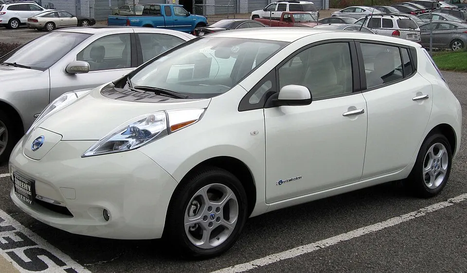 2011 Nissan Leaf SL -- 10-28-2011, photographed in United States