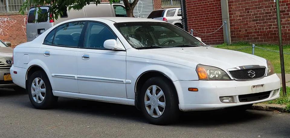 2004 Suzuki Verona, front 7.7.19, photographed in United States