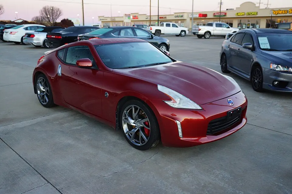 2014 Nissan 370Z (32132054650), photographed in United States