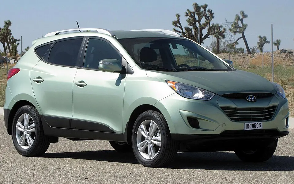 2012 Hyundai Tucson GLS -- NHTSA 1, photographed in United States