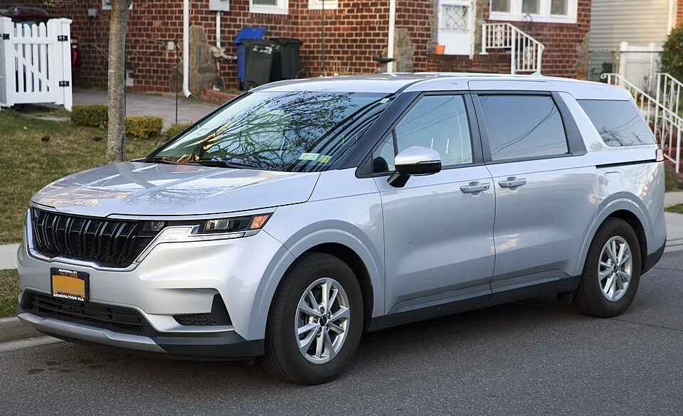 2022 Kia Carnival LX in Silky Silver, front left, photographed in United States