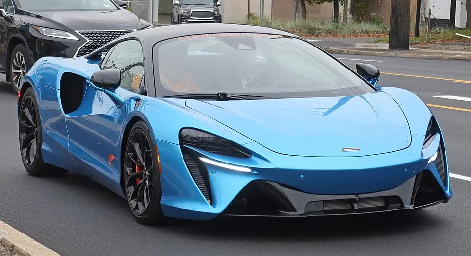 2023 McLaren Artura, front 10.27.23, photographed in United States