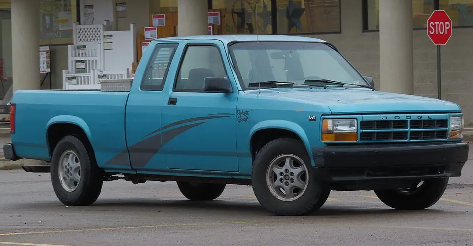 1995 Dodge Dakota Sport Club Cab 4x2, front right, 01-01-2023, photographed in United States