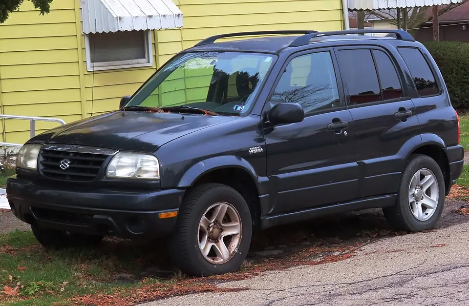 2003 Suzuki Grand Vitara 4WD, front left, 03-24-2023, photographed in United States