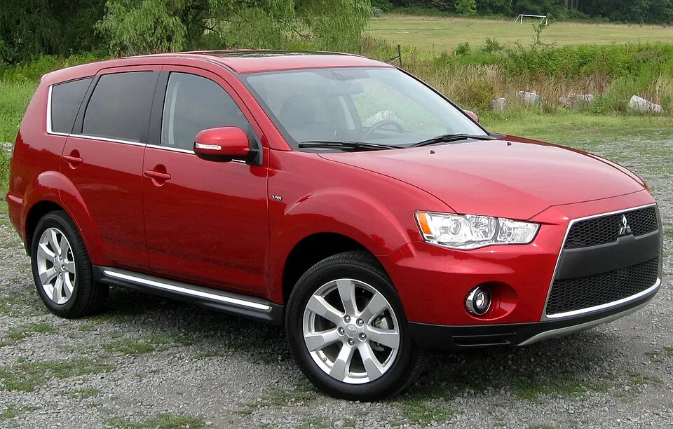 2011 Mitsubishi Outlander GT -- 08-19-2011, photographed in United States