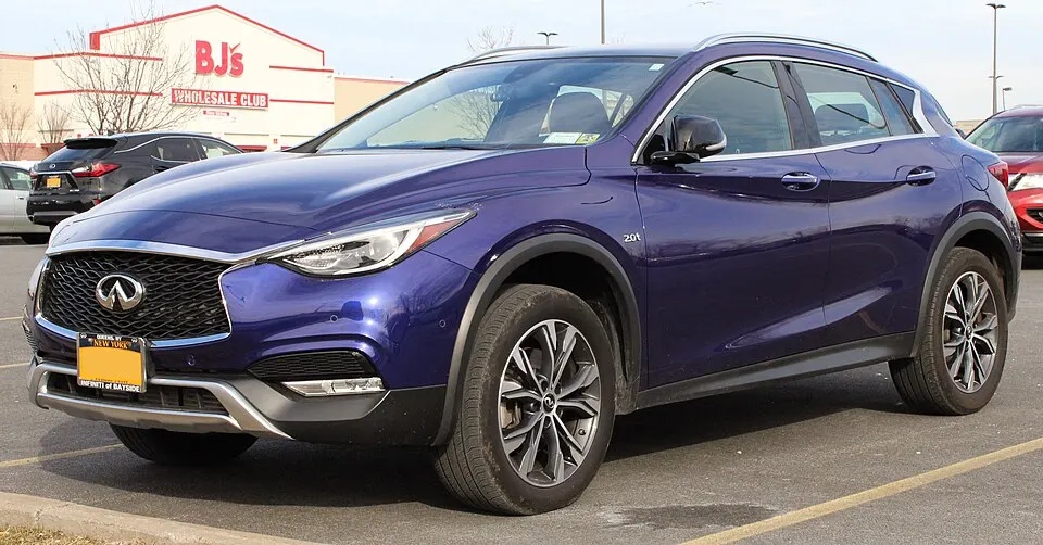 2017 Infiniti QX30 2.0t AWD front 2.10.19, photographed in United States