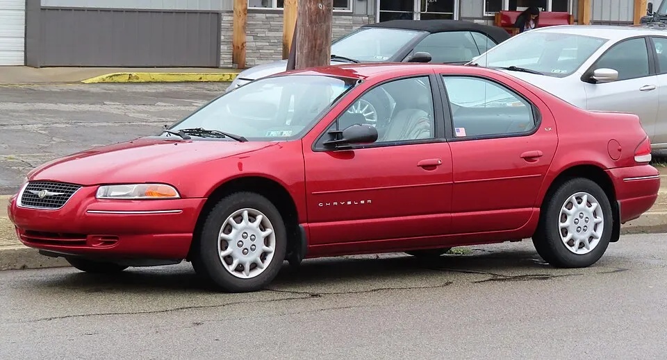 2000 Chrysler Cirrus LX, front left, 09-09-2023, photographed in United States