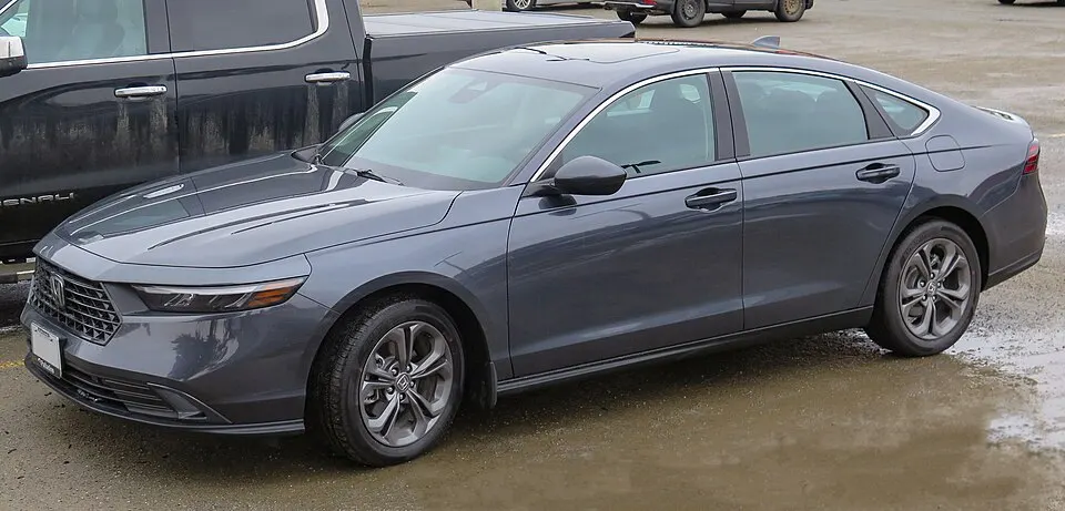 2023 Honda Accord EX in Meteoroid Grey Metallic, Front Left, 03-17-2023, photographed in Canada