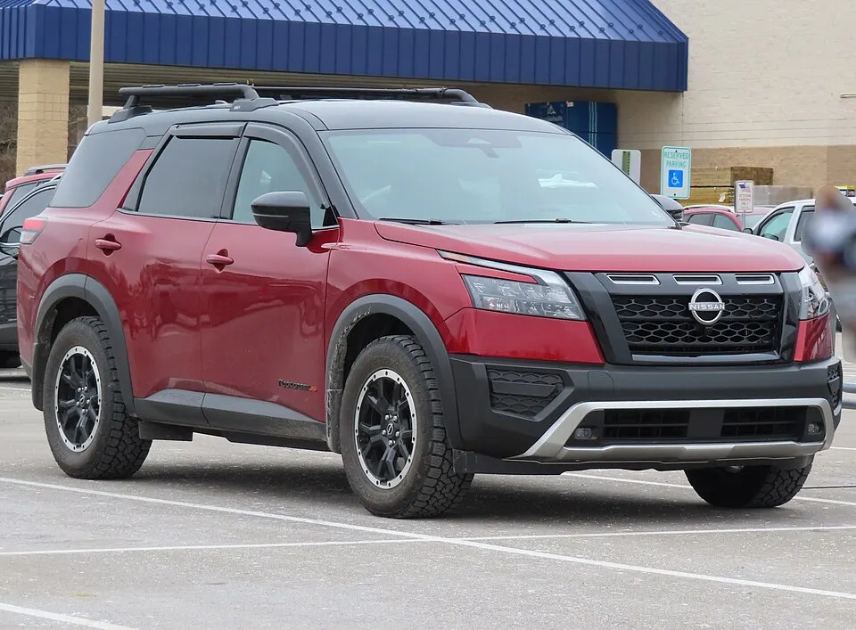 2024 Nissan Pathfinder Rock Creek, front right, 02-02-2025, photographed in United States