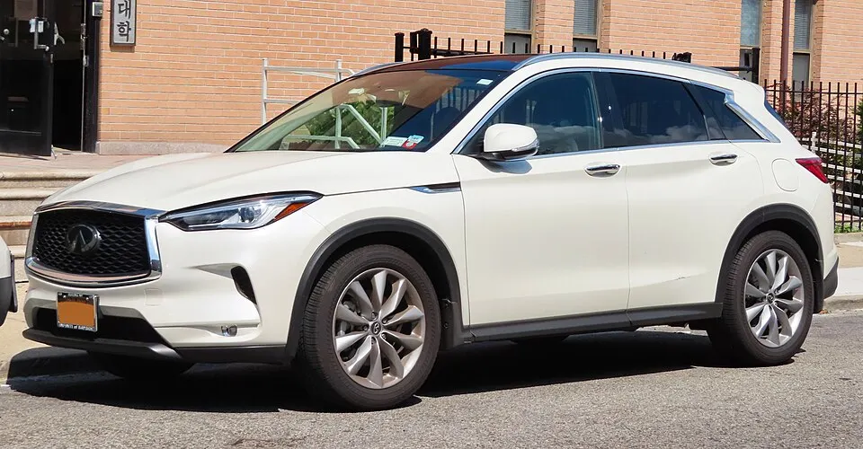 2019 Infiniti QX50 AWD, front 8.25.19, photographed in United States