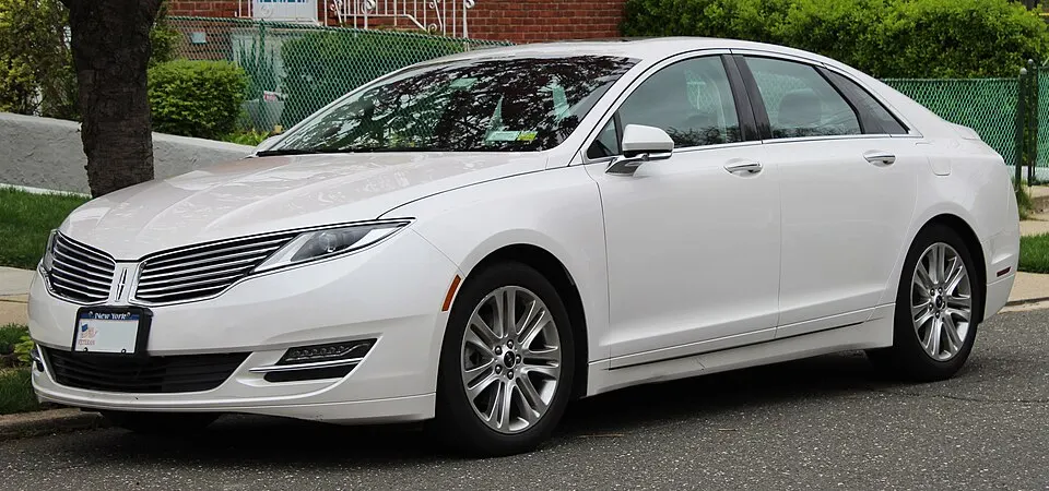 2016 Lincoln MKZ 2.0L AWD front 4.22.19, photographed in United States