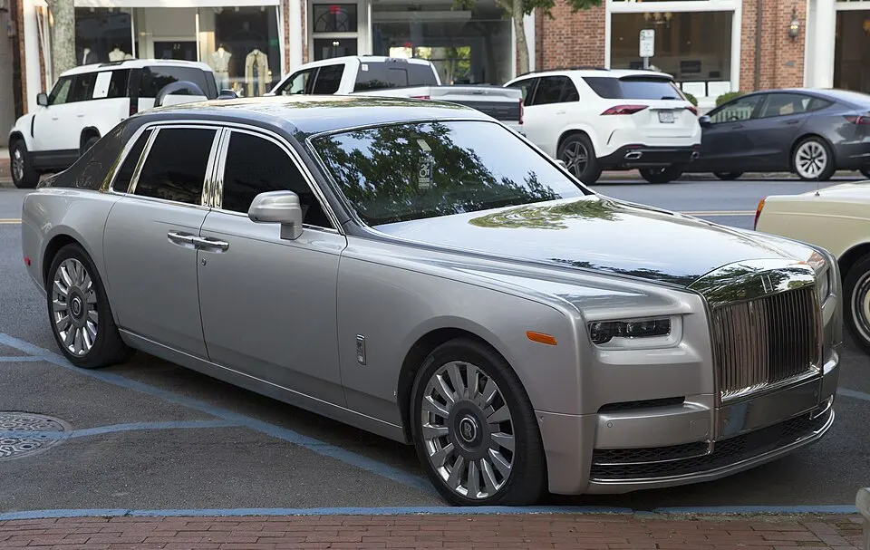 2018 Rolls-Royce Phantom in Silver with Black roof, front right, photographed in United States