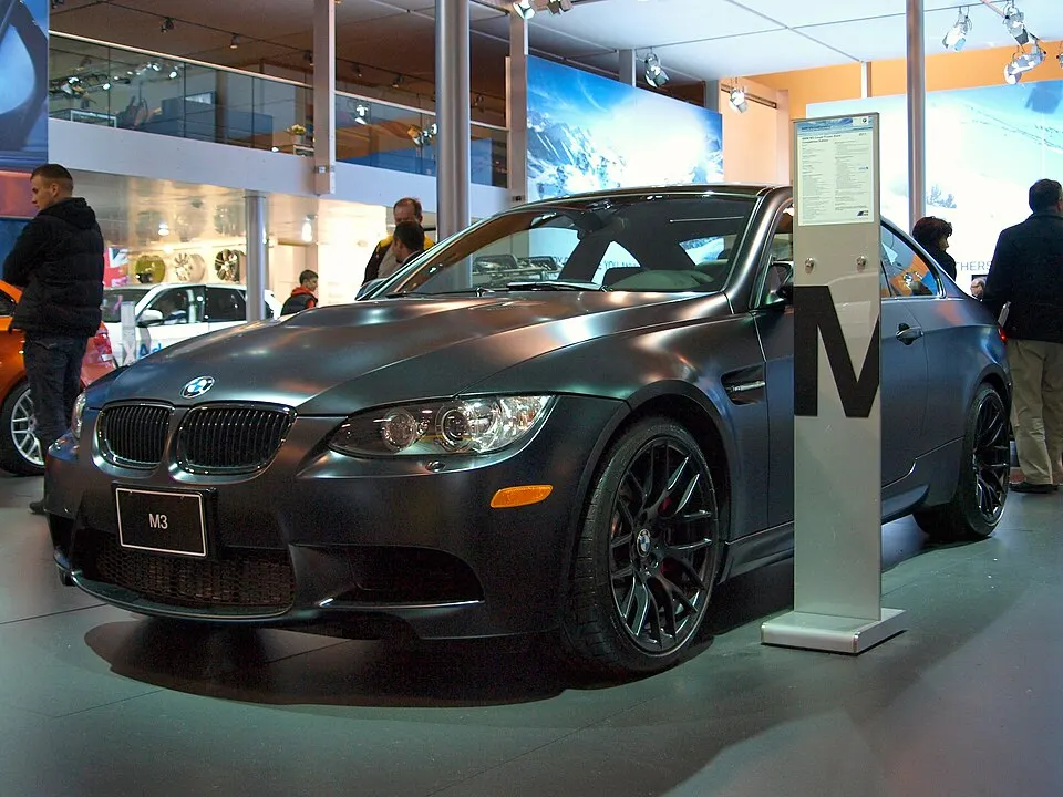 2011 BMW M3 (5484093392), photographed in Canada